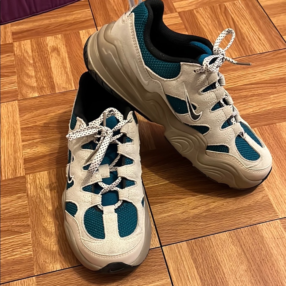 Nike Tan and Green Sneakers for Everyday Comfort